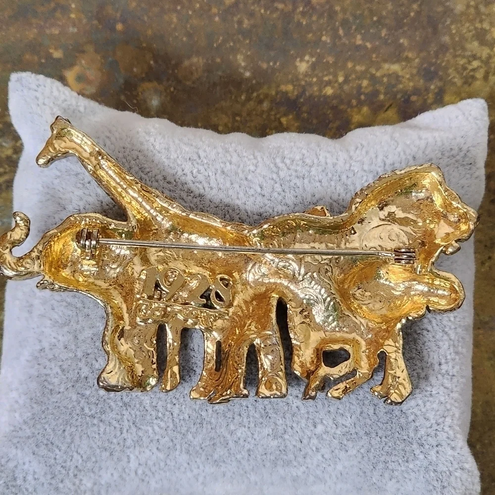 Vintage 1928 BroochnCares Gold Tone African Safari Animals Pin Nickel Free HUGE!